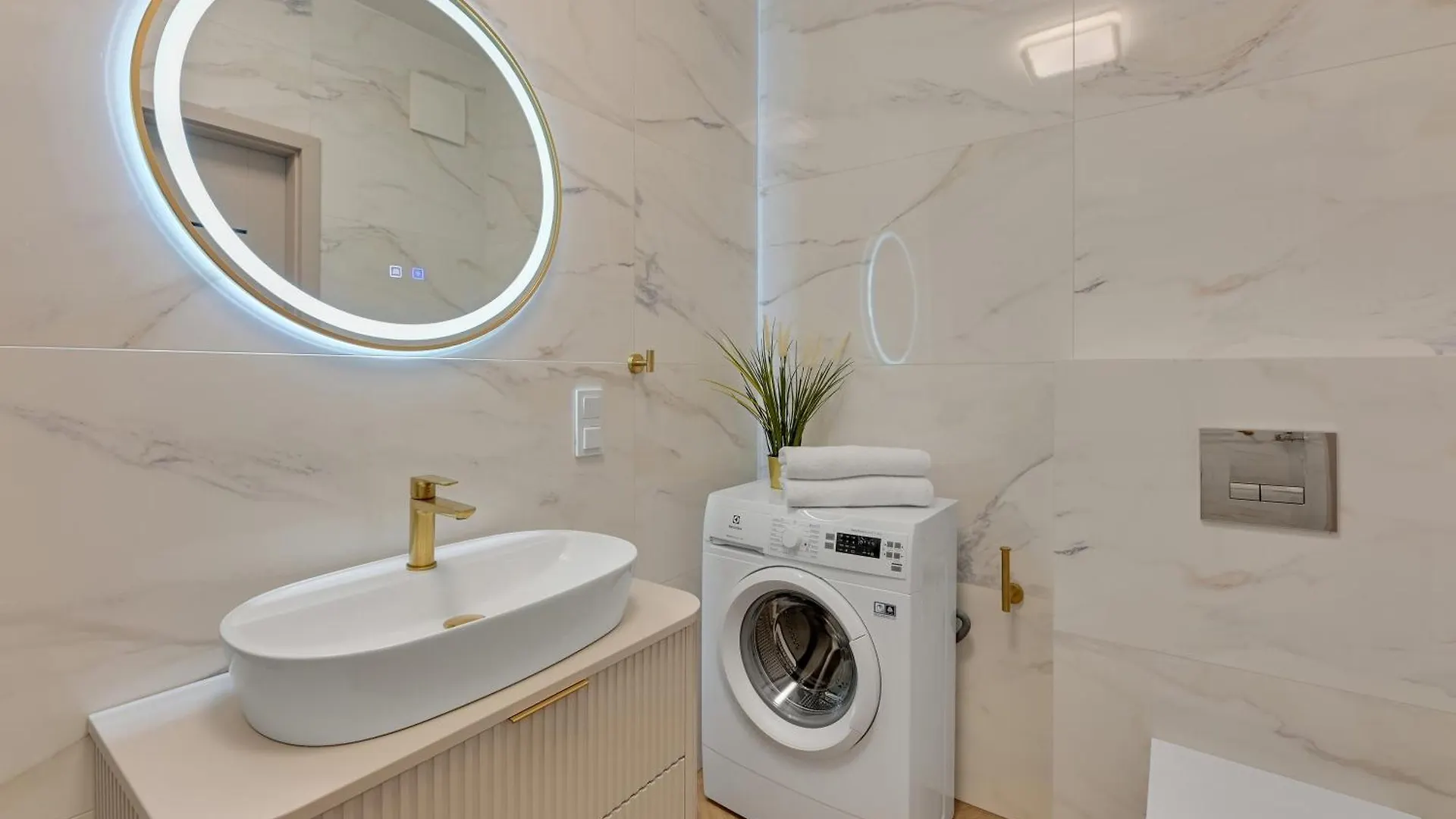 Triapart Apartments Porto Suites - Fitness & Parking Gdańsk